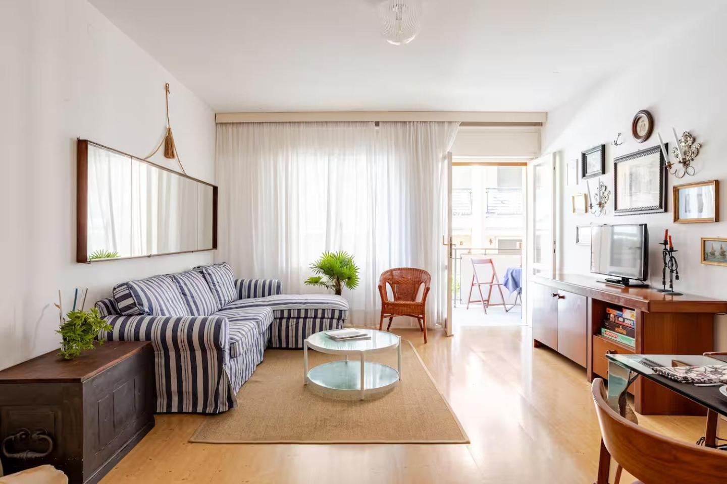 Sunny Home, Appartamento In Centro E Vicino Alla Spiaggia กราโด ภายนอก รูปภาพ